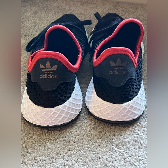 Youth Adidas Deerupt Sneakers - Picture 2 of 8